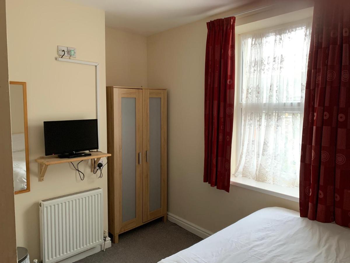 Hotel The Sleep Station Newport Esterno foto